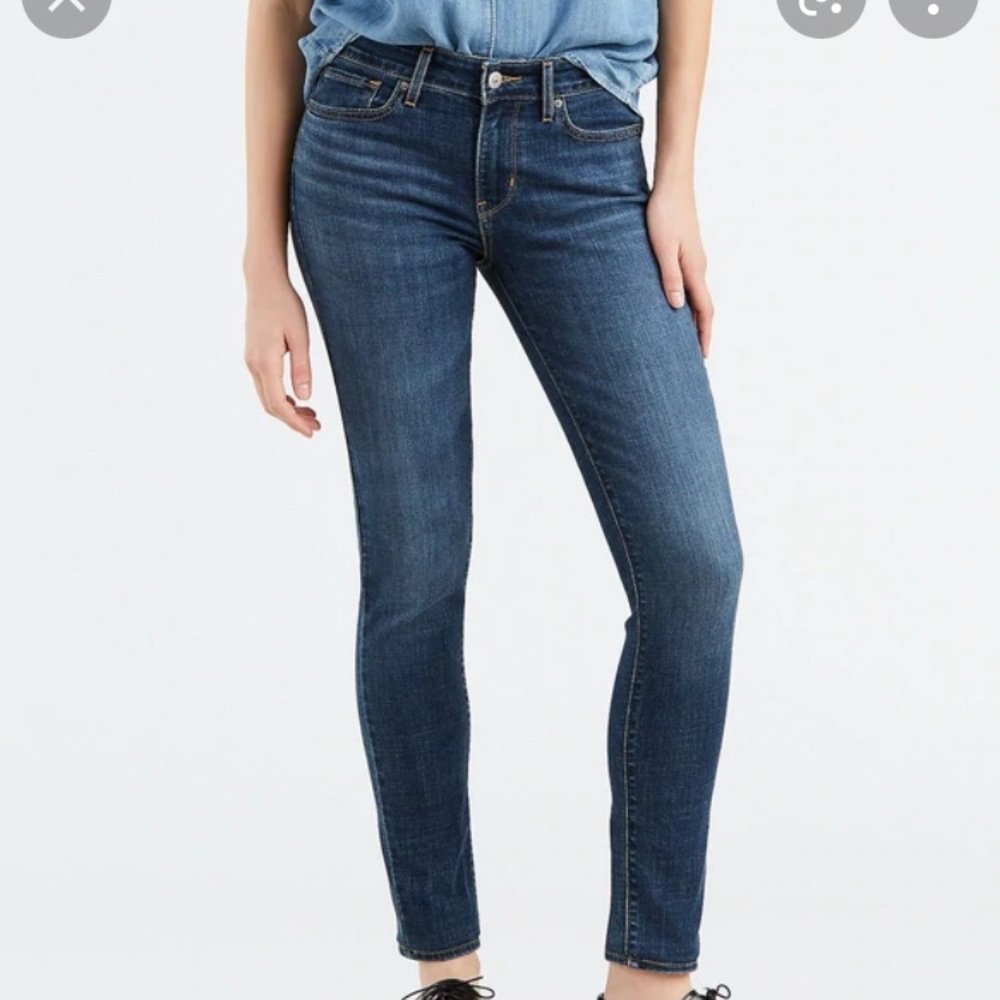 Levi’s 711 Skinny Jeans Size 30 Medium Wash